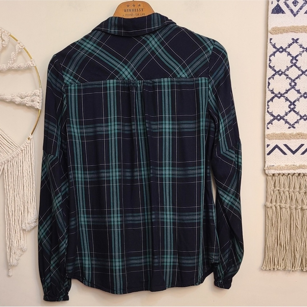 Cabi Big Sur Plaid Shirt Green Navy Blue Size Small - Picture 9 of 11